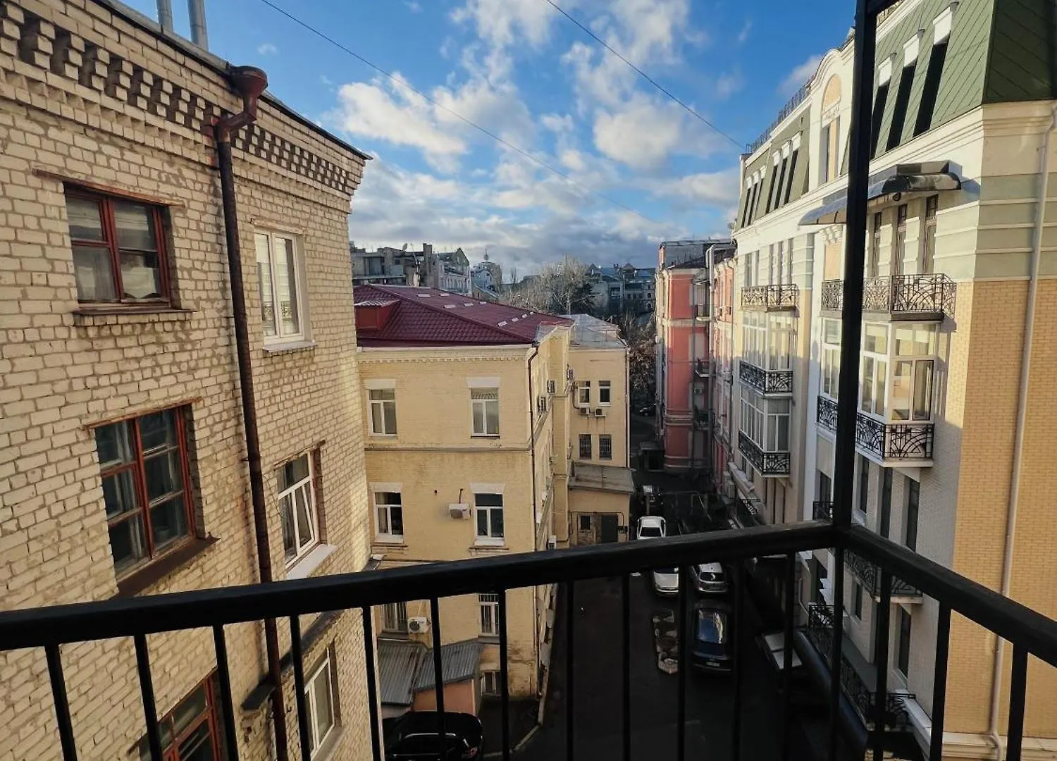 Kyiv Old Town Apartment Near Golden Gate